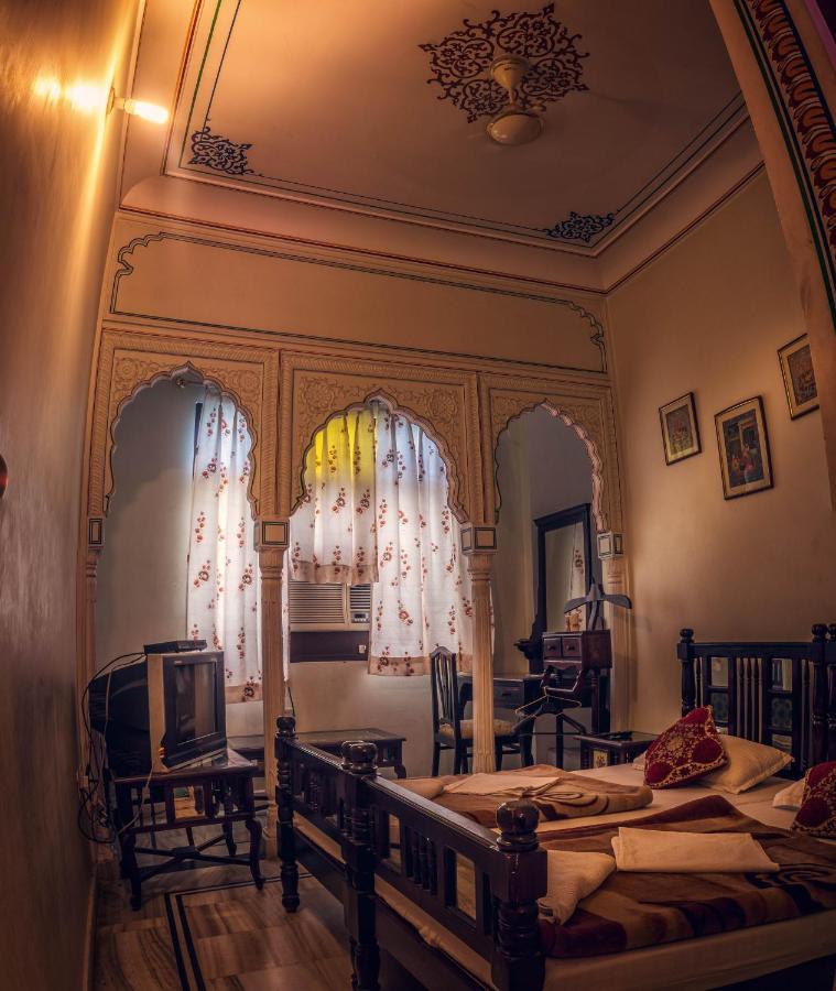 Krishna Palace - A Heritage Hotel Dźajpur Zewnętrze zdjęcie