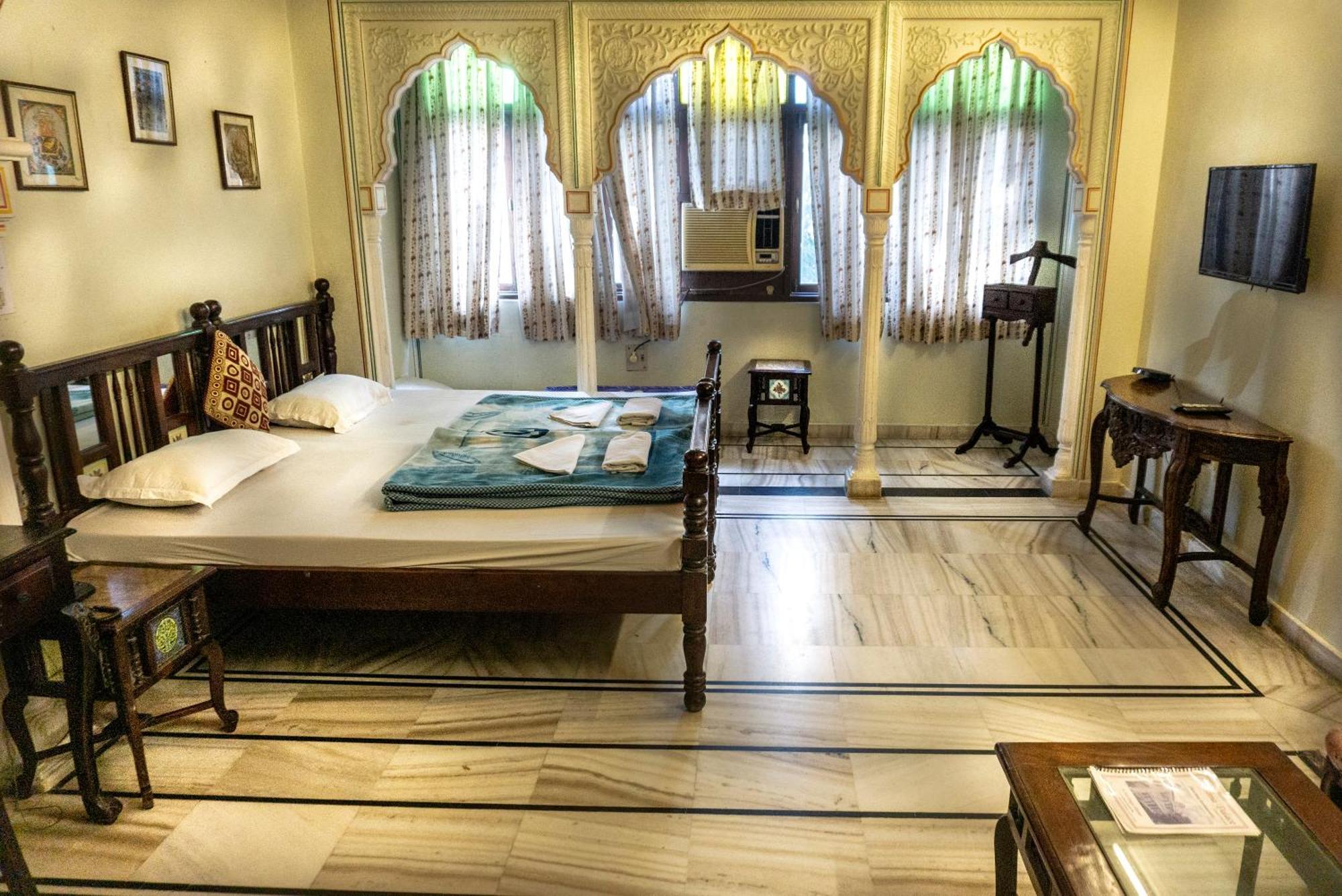 Krishna Palace - A Heritage Hotel Dźajpur Zewnętrze zdjęcie