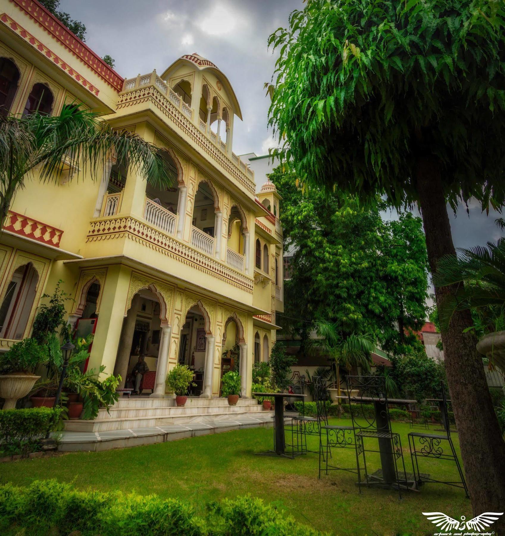 Krishna Palace - A Heritage Hotel Dźajpur Zewnętrze zdjęcie