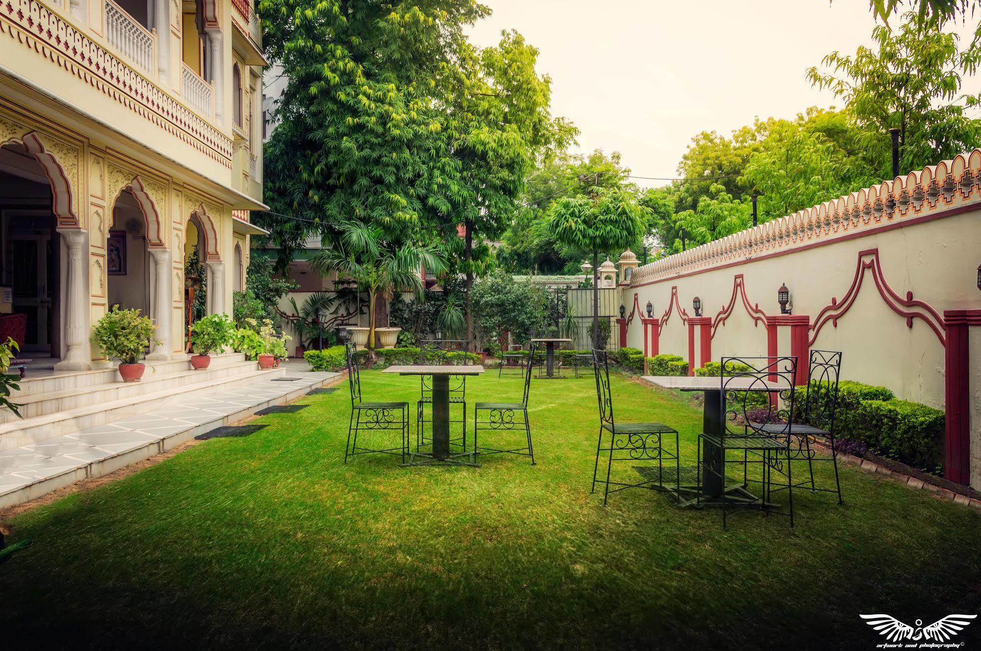 Krishna Palace - A Heritage Hotel Dźajpur Zewnętrze zdjęcie